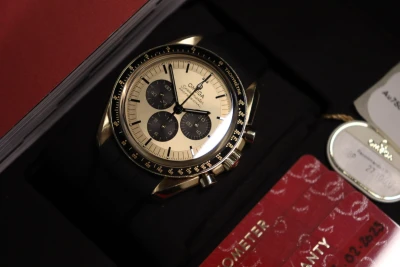 Omega Moonwatch 42mm Moonshine 18K Gold Champagne Dial 310.62 Full Set 2023