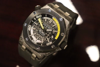 Audemars Piguet Royal Oak Offshore 42mm Carbon 15706AU Boxed 2012