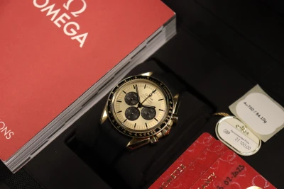 Omega Moonwatch 42mm Moonshine 18K Gold Champagne Dial 310.62 Full Set 2023