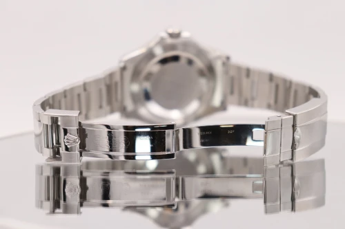 Rolex Yacht-Master 40mm Stainless Steel Blue Dial 126622 2022 Box & Papers
