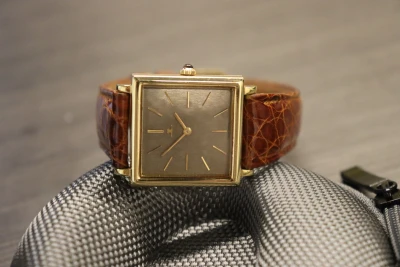 Jaeger-LeCoultre 18K Yellow Gold Ultra Thin Manual Wind Vintage 6029 1970s