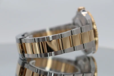 Rolex Submariner Date 18K Yellow Gold & Stainless Steel 116613 Boxed Circa 2012