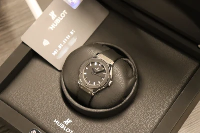 Hublot Classic Fusion Ladies 33mm Titanium 581.NX.7071.RX Box & Papers 2021