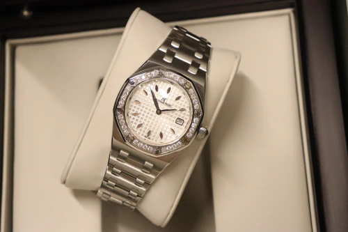 Audemars Piguet Royal Oak 33mm Quartz Diamond Bezel 67601ST B&P 2008