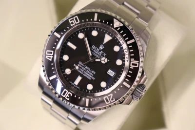 Rolex Deepsea Seadweller 44MM Stainless Steel Black 116660 Box & Papers 2008