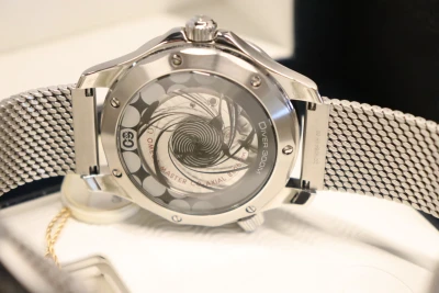 Omega Seamaster 300M James Bond 60th 42MM Ref. 210.30.42.20.03.002 Full Set 2023