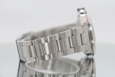 Rolex Submariner Date 40MM Green Bezel 16610LV Box & Papers 2007