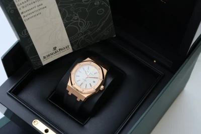 Audemars Piguet Royal Oak 39MM 18k Rose Gold 15300OR 2010