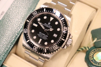 Rolex Seadweller 40MM SD4000 Stainless Steel Matte Black Dial Box & Papers 2016