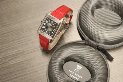 Jaeger-LeCoultre Reverso Squadra 235.8.76 Ladies Factory Diamond Set Circa 2005