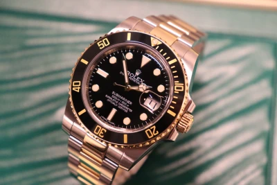 Rolex Submariner Date 18K Yellow Gold & Stainless Steel 116613 Boxed Circa 2012
