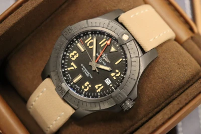 Breitling Avenger Automatic GMT 45 Night Mission V32395101B1X1 2022 Full Set