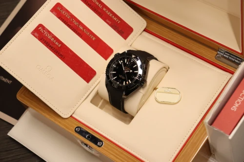 Omega Planet Ocean GMT Deep Black 45.5MM Ref. 215.92.46.22.01.001 Full Set 2018