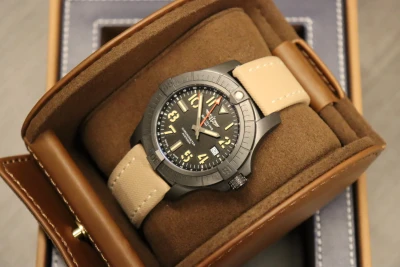 Breitling Avenger Automatic GMT 45 Night Mission V32395101B1X1 2022 Full Set