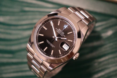 Rolex Datejust 41 Stainless Steel 126300 Black Dial Oyster Box & Papers 2019