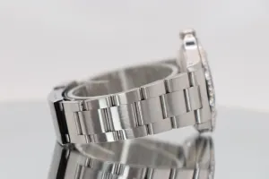 Rolex Submariner Date 40mm stainless Steel 16610 SWISS ONLY Boxed Circa 1998