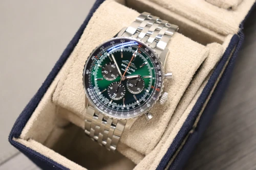 Breitling Navitimer B01 46 Green Dial Bracelet Box & Papers 2024