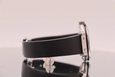 Hublot Classic Fusion Ladies 33mm Titanium 581.NX.7071.RX Box & Papers 2021