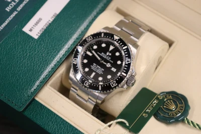 Rolex Sea Dweller SD4000 stainless steel 40mm 116600 B&P 2015