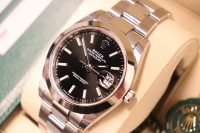 Rolex Datejust 41 Stainless Steel 126300 Black Dial Oyster Box & Papers 2019