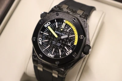 Audemars Piguet Royal Oak Offshore 42mm Carbon 15706AU Boxed 2012