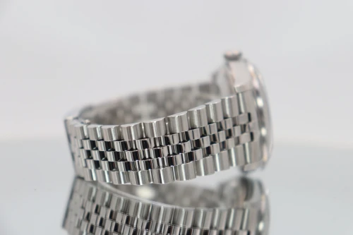 Rolex Datejust 36mm Stainless Steel Blue Roman Dial Jubilee 16220 B&P 1996