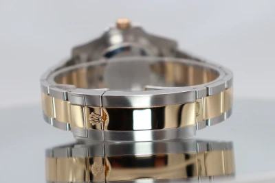 Rolex Submariner Date 18K Yellow Gold & Stainless Steel 116613 Boxed Circa 2012