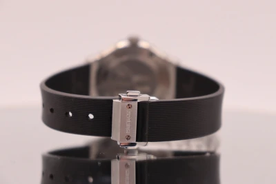 Hublot Classic Fusion Ladies 33mm Titanium 581.NX.7071.RX Box & Papers 2021