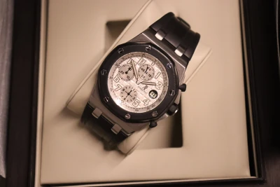 Audemars Piguet Royal Oak Offshore 42MM Rubber Clad 25940SK.OO.D002CA B&P 2009