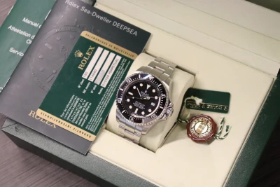 Rolex Deepsea Seadweller 44MM Stainless Steel Black 116660 Box & Papers 2008