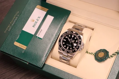 Rolex GMT Master II 40MM Black Ceramic Green Hand 116710LN Box & Papers 2015