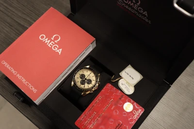 Omega Moonwatch 42mm Moonshine 18K Gold Champagne Dial 310.62 Full Set 2023