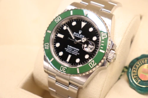 Rolex Submariner Date "Starbucks" MK2 41MM Oystersteel 126610LV Circa 2023