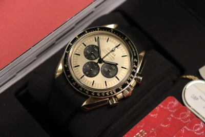 Omega Moonwatch 42mm Moonshine 18K Gold Champagne Dial 310.62 Full Set 2023